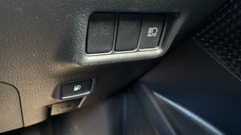 Toyota C-HR 1.8 Hybrid Design 5dr CVT Hybrid Hatchback